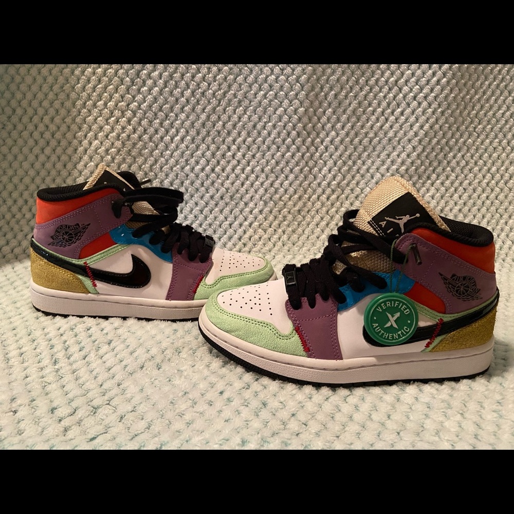 Nike Jordan mid 1 se lightbulb